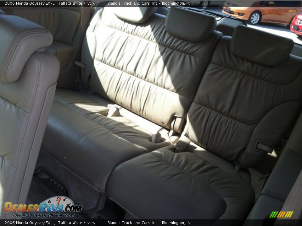 2006 Honda Odyssey EX-L Taffeta White / Ivory Photo #18