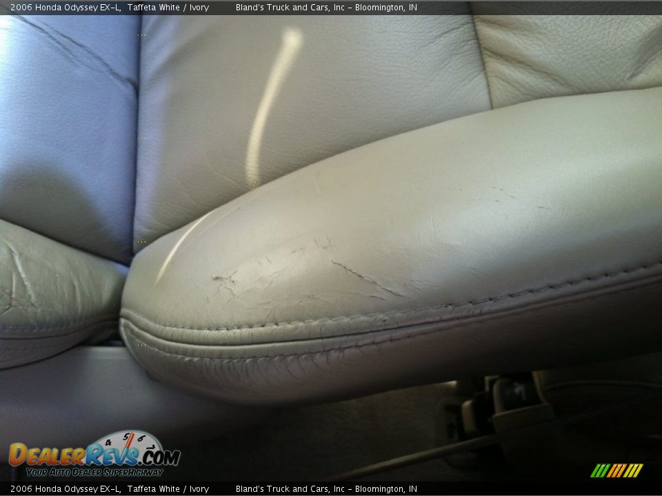 2006 Honda Odyssey EX-L Taffeta White / Ivory Photo #24