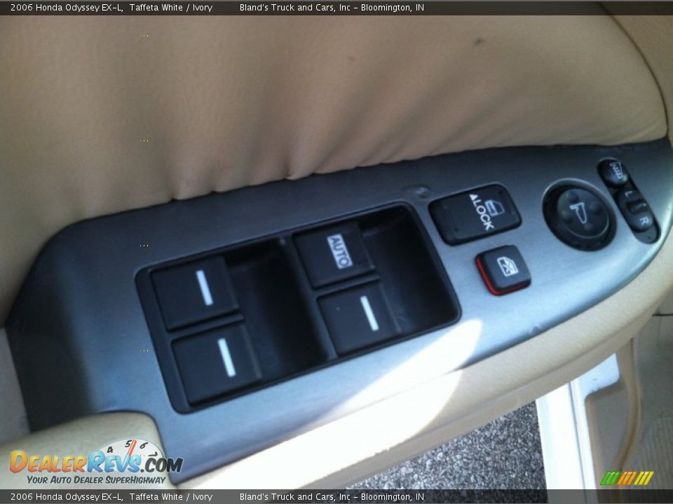 2006 Honda Odyssey EX-L Taffeta White / Ivory Photo #26