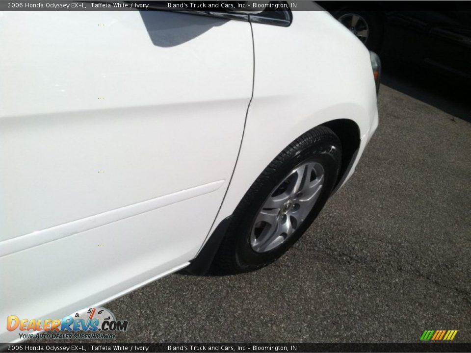 2006 Honda Odyssey EX-L Taffeta White / Ivory Photo #29