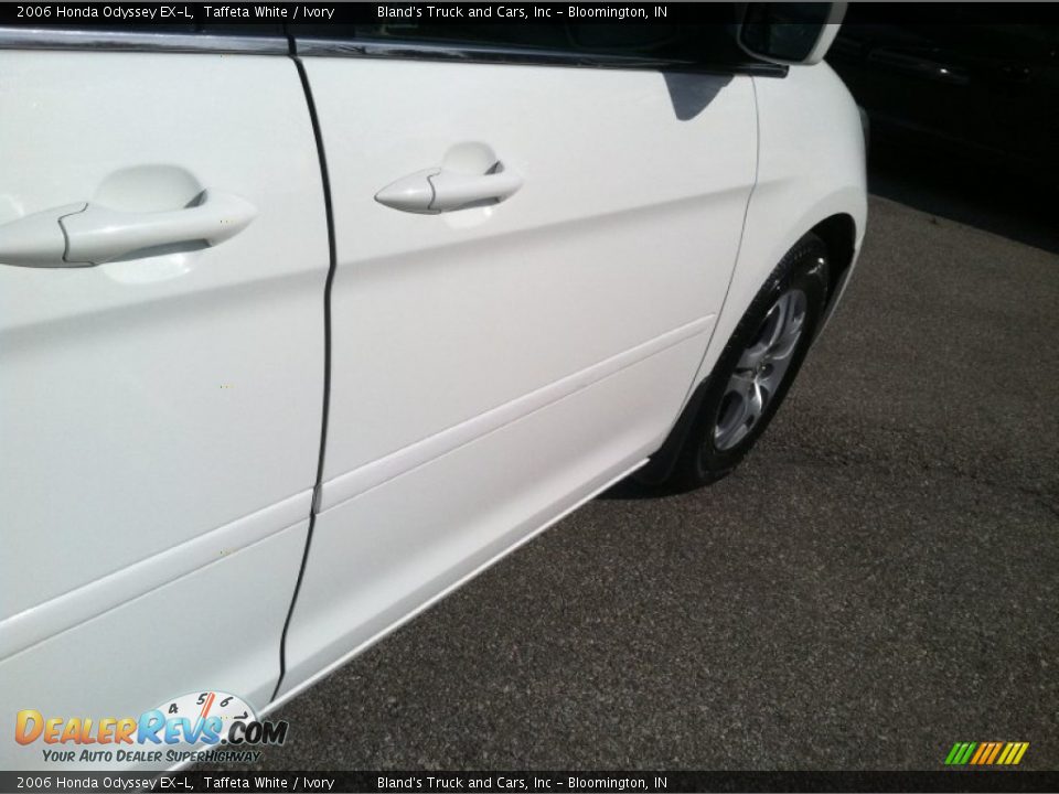 2006 Honda Odyssey EX-L Taffeta White / Ivory Photo #30