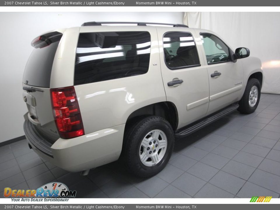 2007 Chevrolet Tahoe LS Silver Birch Metallic / Light Cashmere/Ebony Photo #11