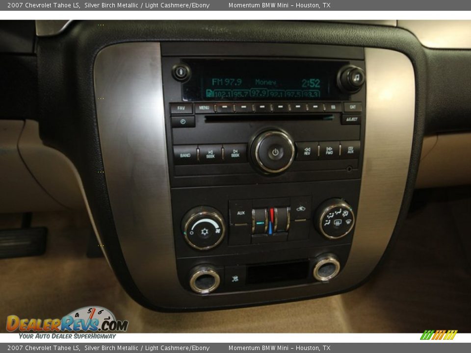 2007 Chevrolet Tahoe LS Silver Birch Metallic / Light Cashmere/Ebony Photo #21