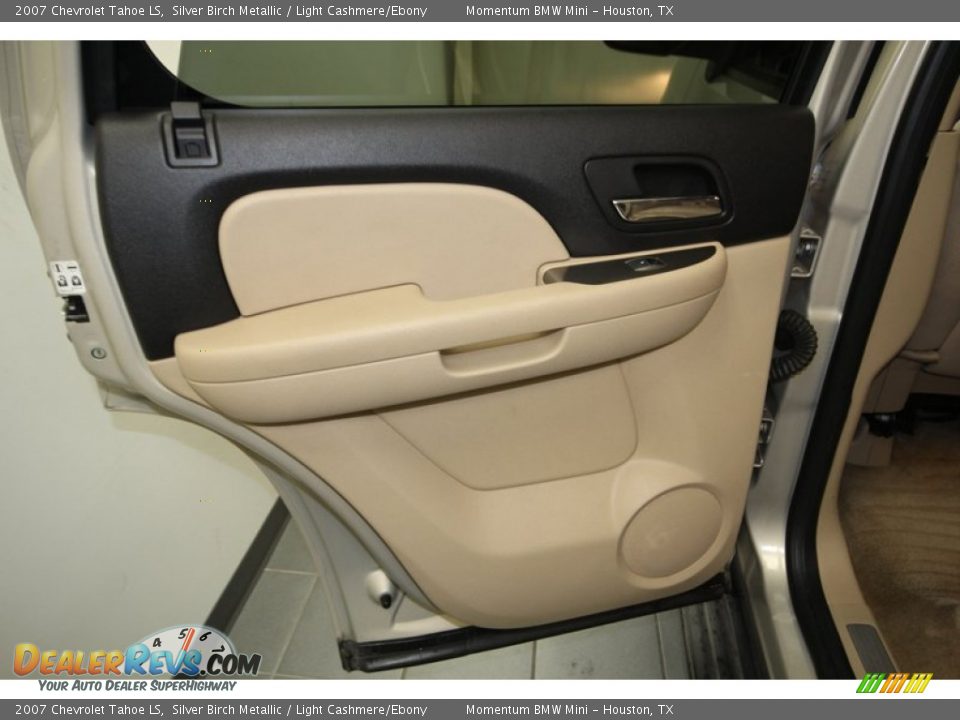 2007 Chevrolet Tahoe LS Silver Birch Metallic / Light Cashmere/Ebony Photo #26