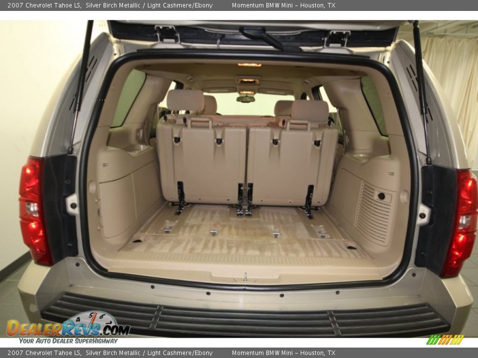 2007 Chevrolet Tahoe LS Silver Birch Metallic / Light Cashmere/Ebony Photo #30