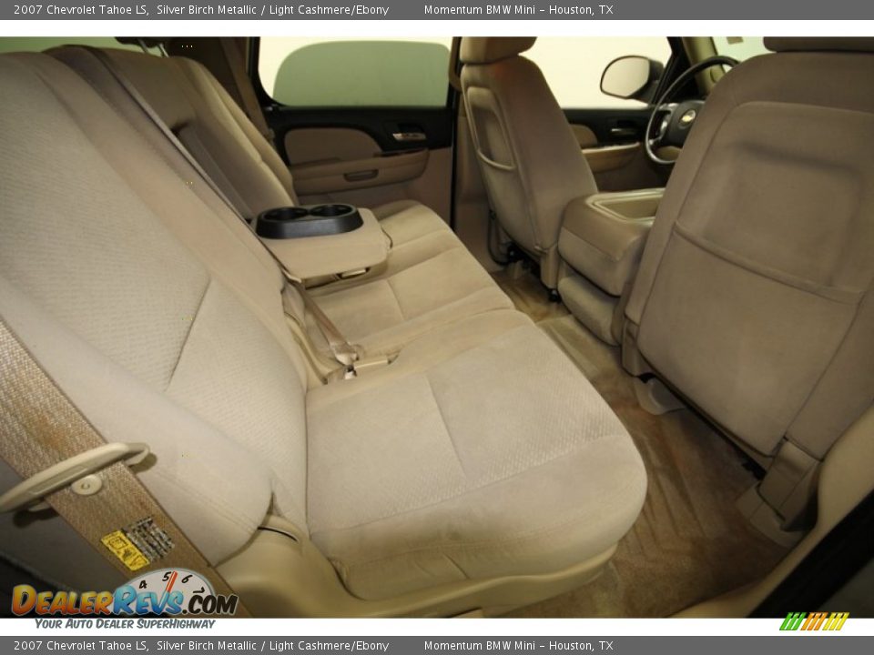 2007 Chevrolet Tahoe LS Silver Birch Metallic / Light Cashmere/Ebony Photo #31