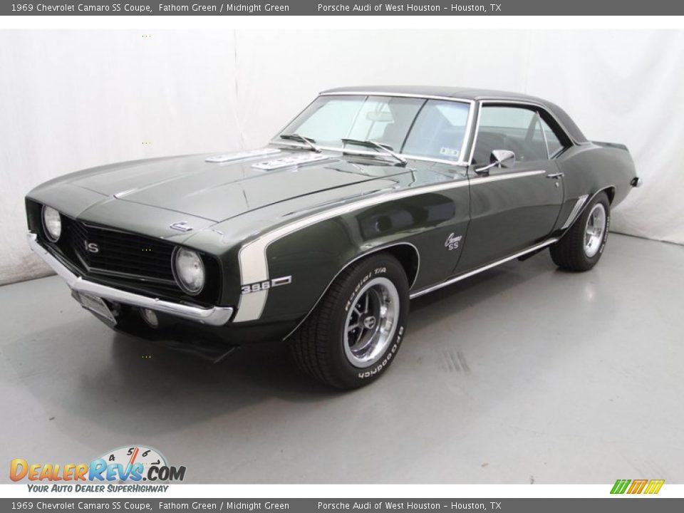 Front 3/4 View of 1969 Chevrolet Camaro SS Coupe Photo #15