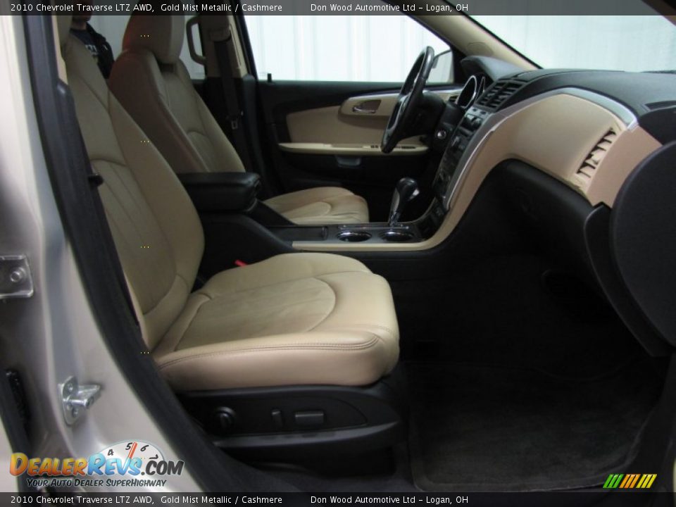 2010 Chevrolet Traverse LTZ AWD Gold Mist Metallic / Cashmere Photo #12