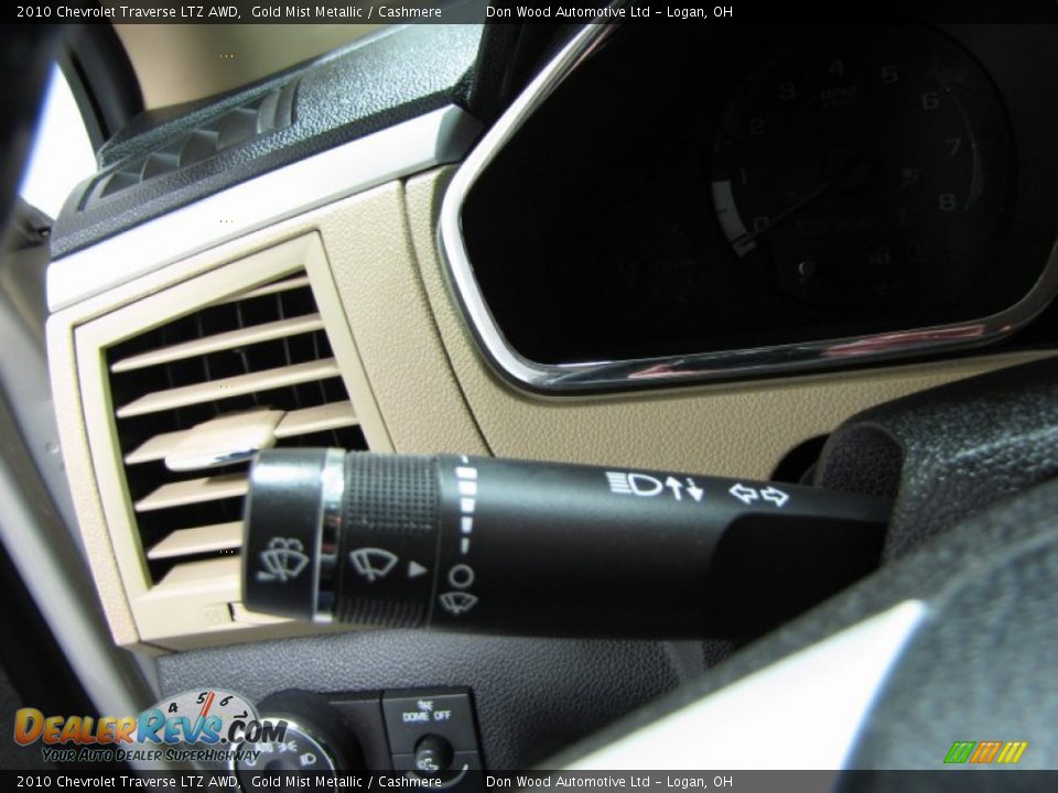 2010 Chevrolet Traverse LTZ AWD Gold Mist Metallic / Cashmere Photo #21