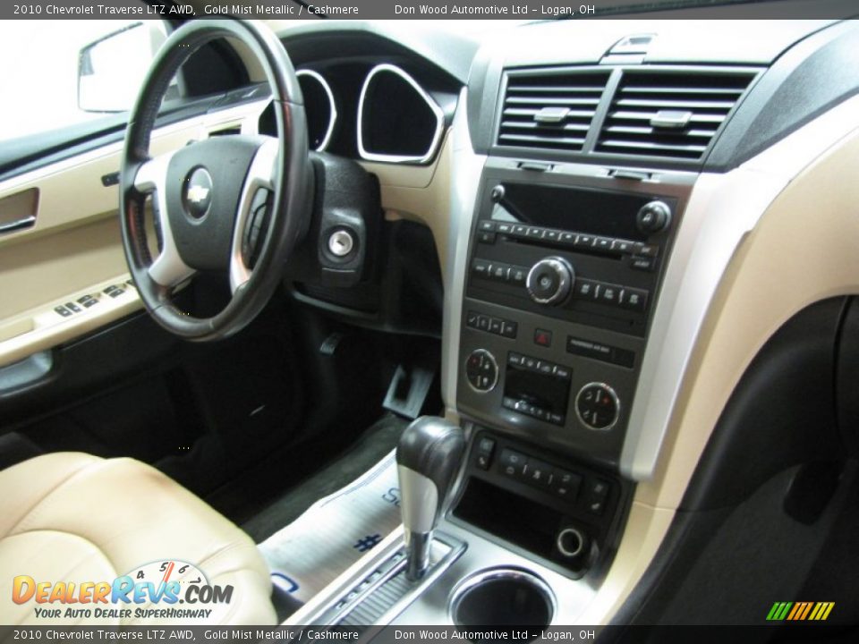 2010 Chevrolet Traverse LTZ AWD Gold Mist Metallic / Cashmere Photo #24