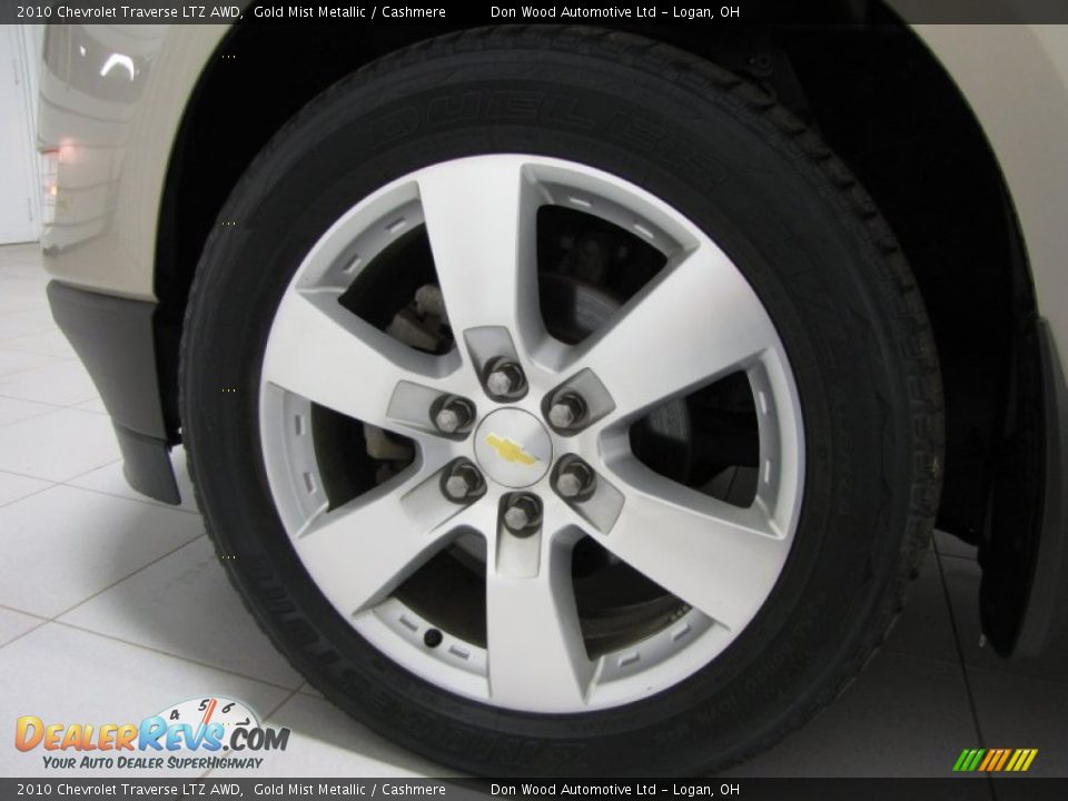 2010 Chevrolet Traverse LTZ AWD Gold Mist Metallic / Cashmere Photo #27