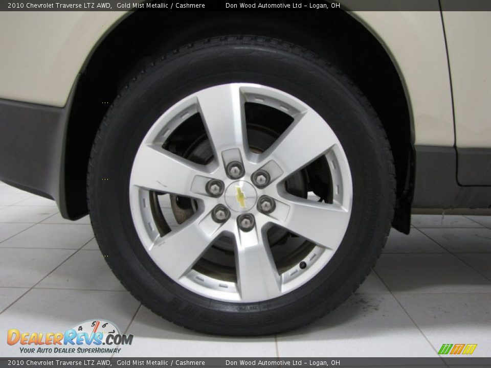 2010 Chevrolet Traverse LTZ AWD Gold Mist Metallic / Cashmere Photo #29