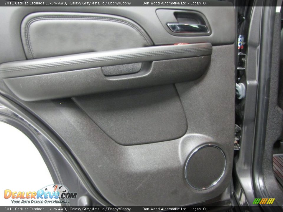 2011 Cadillac Escalade Luxury AWD Galaxy Gray Metallic / Ebony/Ebony Photo #16