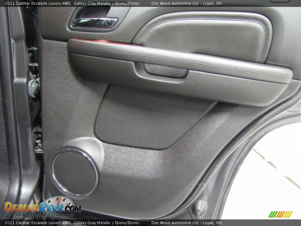 2011 Cadillac Escalade Luxury AWD Galaxy Gray Metallic / Ebony/Ebony Photo #17