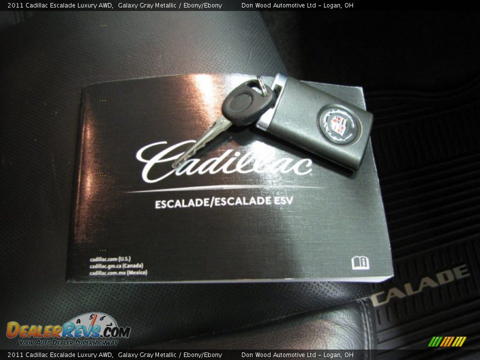 Books/Manuals of 2011 Cadillac Escalade Luxury AWD Photo #34