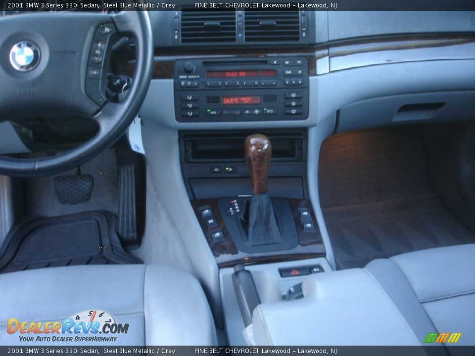 2001 BMW 3 Series 330i Sedan Steel Blue Metallic / Grey Photo #12