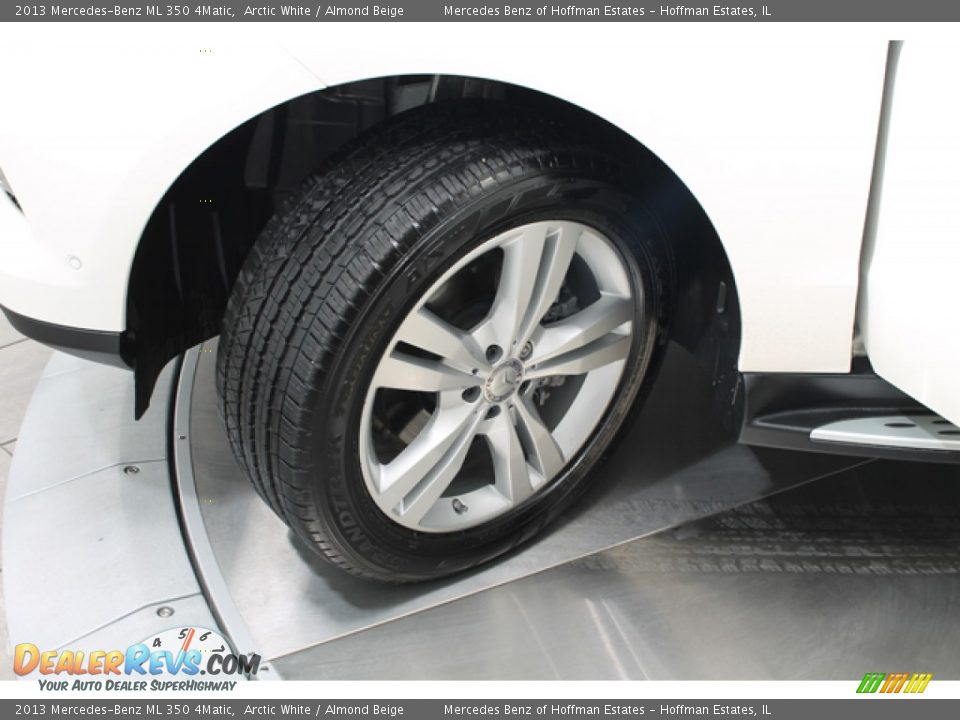 2013 Mercedes-Benz ML 350 4Matic Arctic White / Almond Beige Photo #28