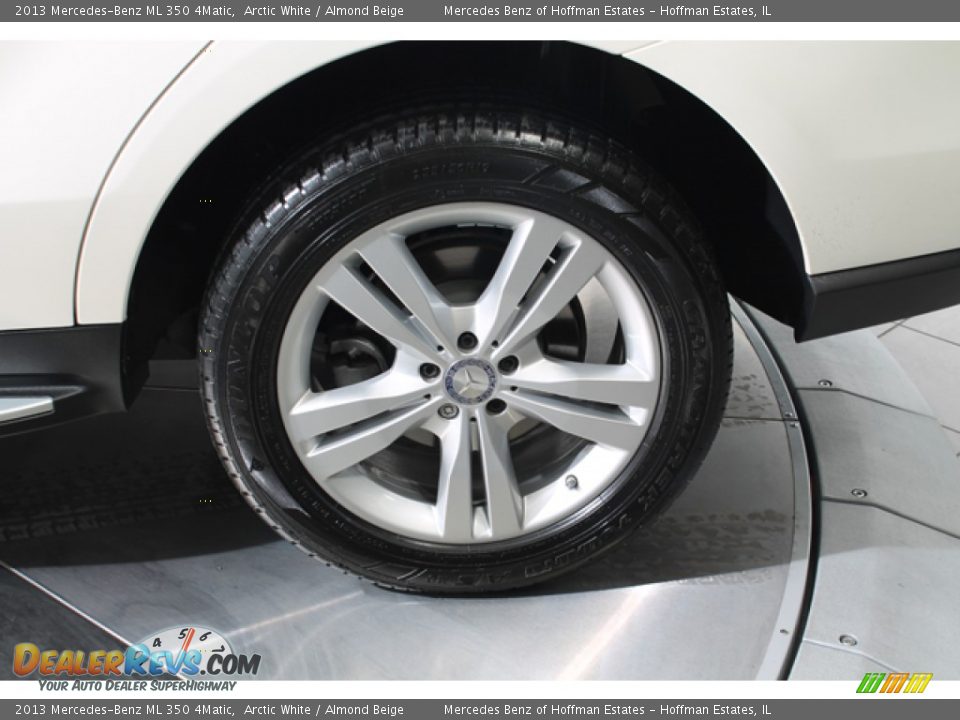2013 Mercedes-Benz ML 350 4Matic Arctic White / Almond Beige Photo #31