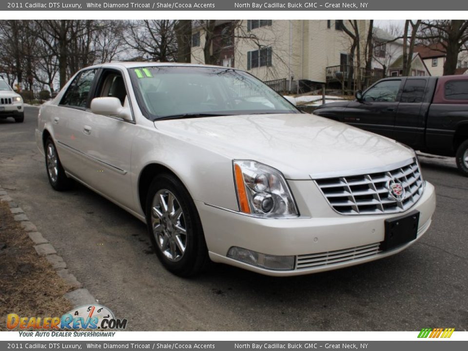 2011 Cadillac DTS Luxury White Diamond Tricoat / Shale/Cocoa Accents Photo #7