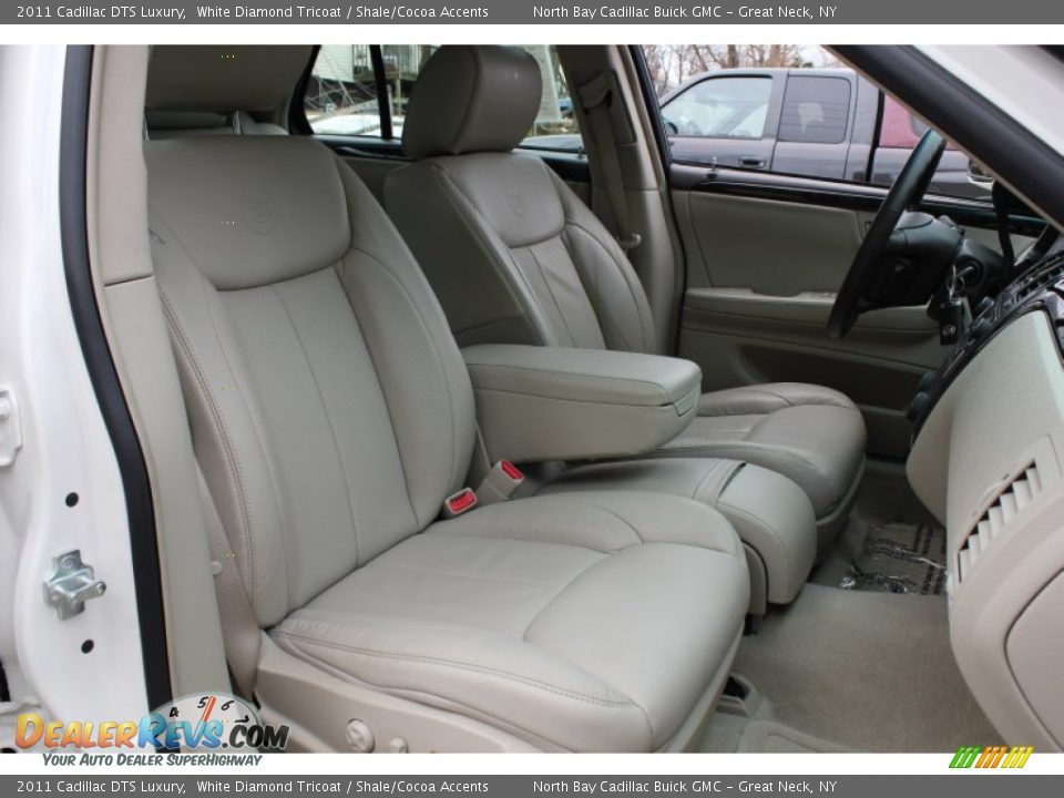 Front Seat of 2011 Cadillac DTS Luxury Photo #10