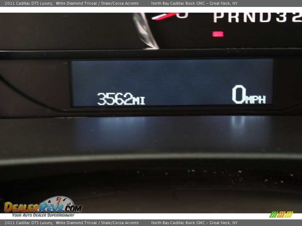 2011 Cadillac DTS Luxury White Diamond Tricoat / Shale/Cocoa Accents Photo #23