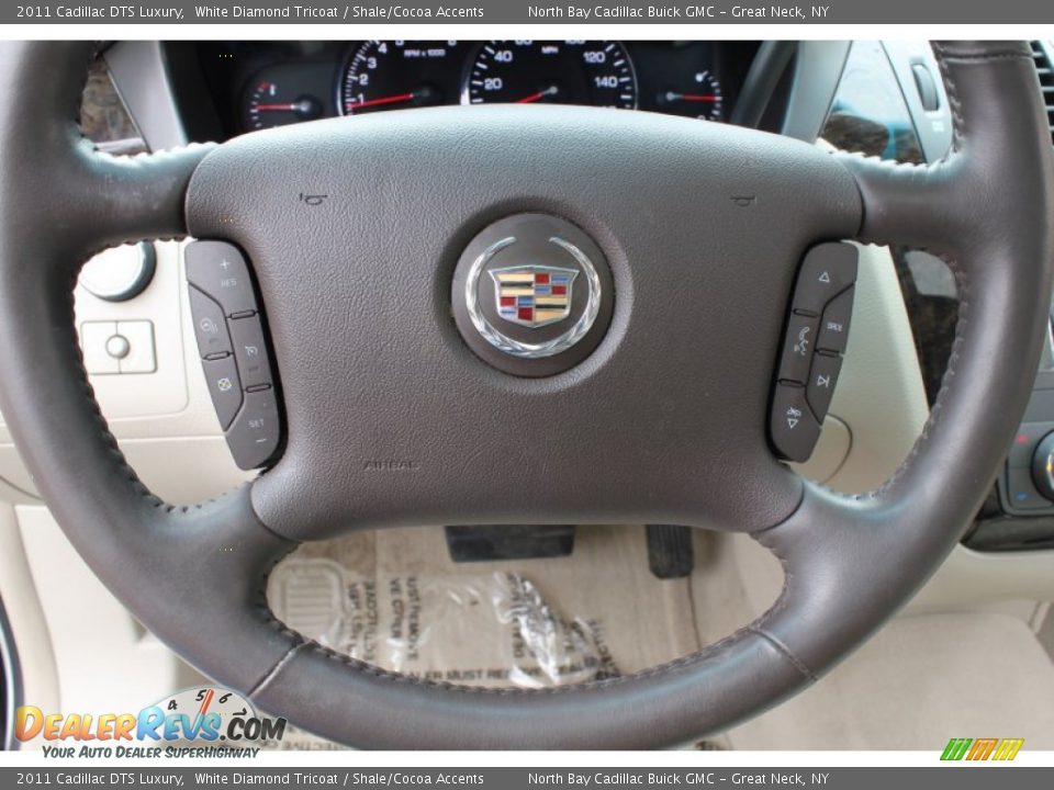 2011 Cadillac DTS Luxury White Diamond Tricoat / Shale/Cocoa Accents Photo #24