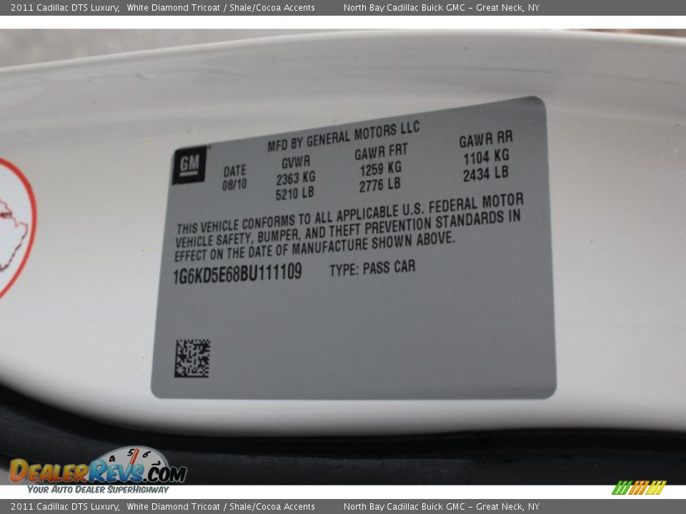 2011 Cadillac DTS Luxury White Diamond Tricoat / Shale/Cocoa Accents Photo #28