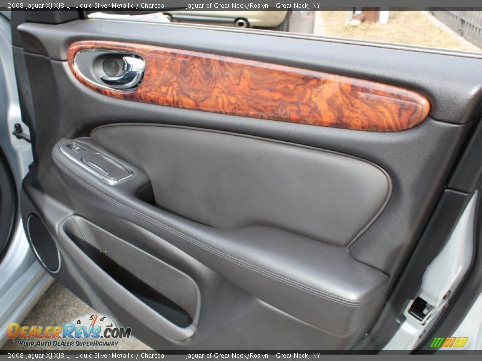 Door Panel of 2008 Jaguar XJ XJ8 L Photo #9