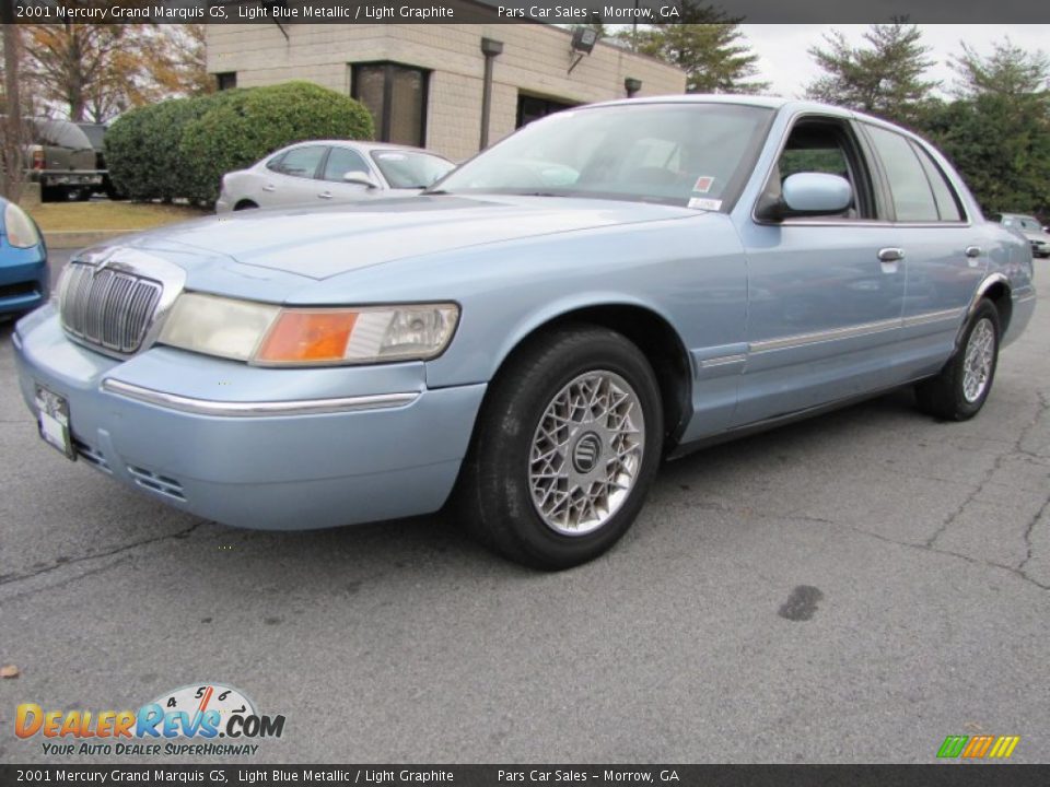 Front 3/4 View of 2001 Mercury Grand Marquis GS Photo #1