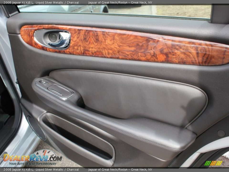 Door Panel of 2008 Jaguar XJ XJ8 L Photo #12
