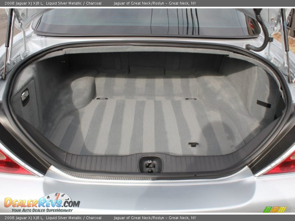 2008 Jaguar XJ XJ8 L Trunk Photo #15