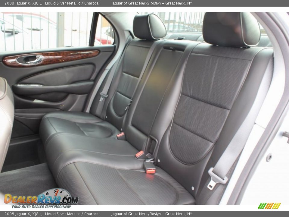 Rear Seat of 2008 Jaguar XJ XJ8 L Photo #17