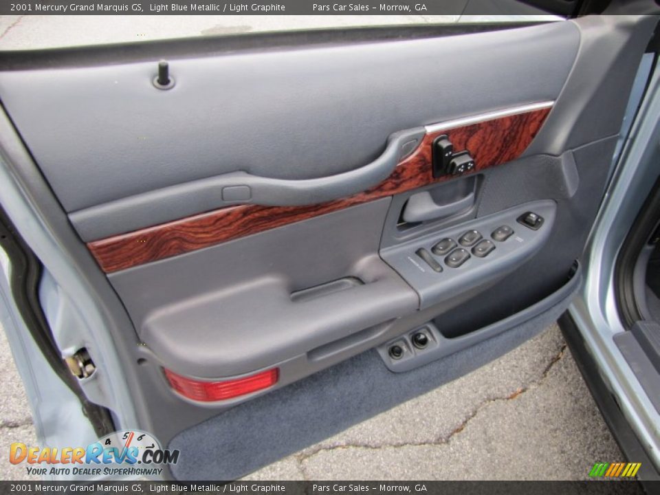 Door Panel of 2001 Mercury Grand Marquis GS Photo #7