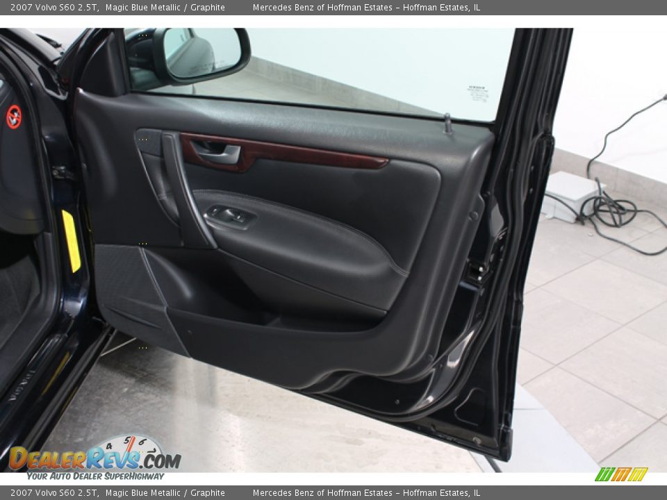 Door Panel of 2007 Volvo S60 2.5T Photo #13