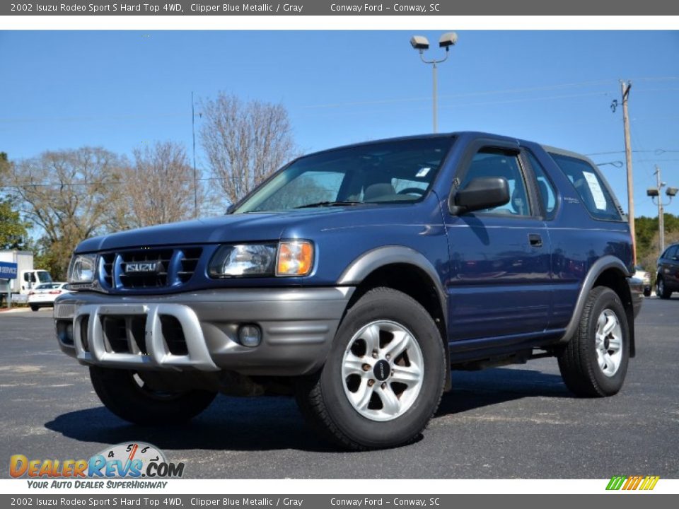Front 3/4 View of 2002 Isuzu Rodeo Sport S Hard Top 4WD Photo #1