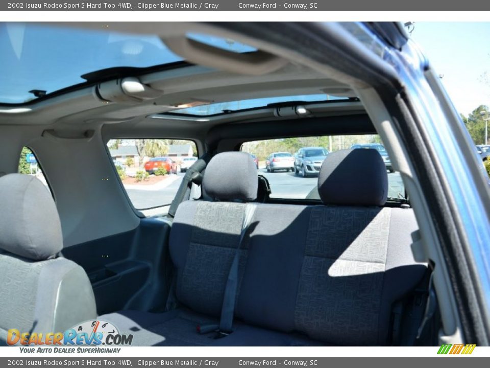 2002 Isuzu Rodeo Sport S Hard Top 4WD Clipper Blue Metallic / Gray Photo #14