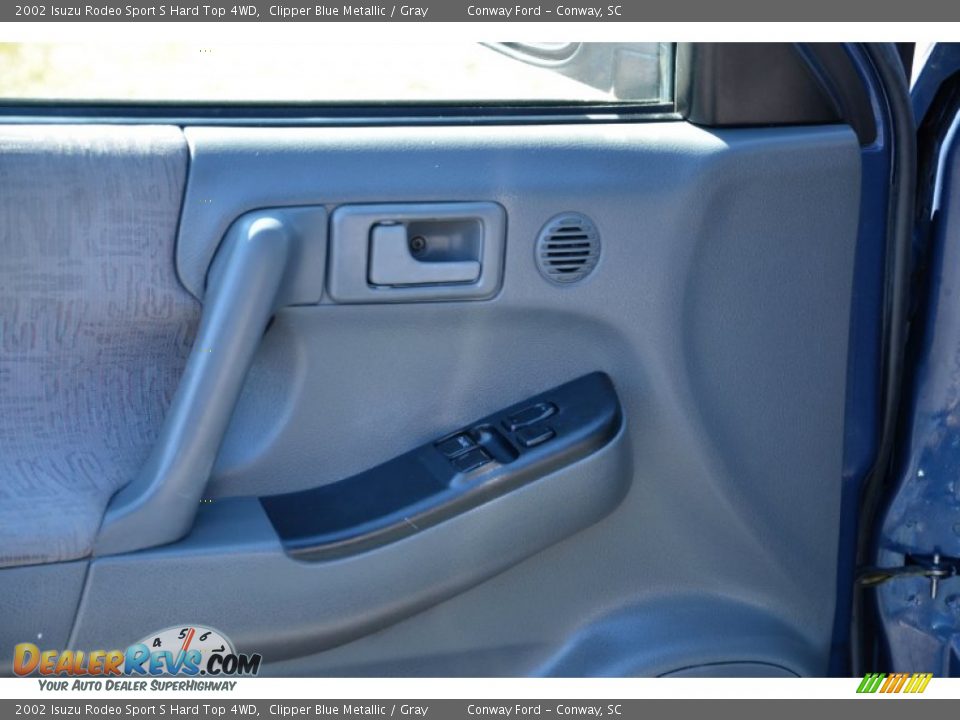 2002 Isuzu Rodeo Sport S Hard Top 4WD Clipper Blue Metallic / Gray Photo #17
