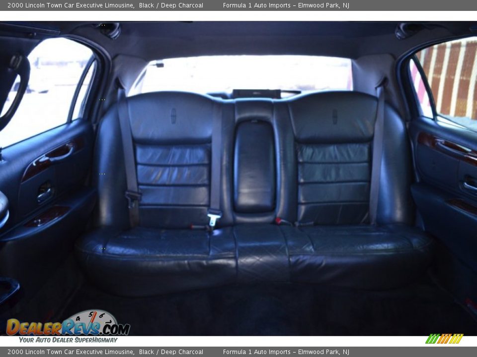 2000 Lincoln Town Car Executive Limousine Black / Deep Charcoal Photo #7