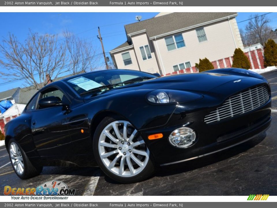 Front 3/4 View of 2002 Aston Martin Vanquish  Photo #1