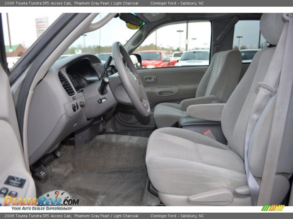 Front Seat of 2006 Toyota Tundra SR5 Access Cab Photo #10