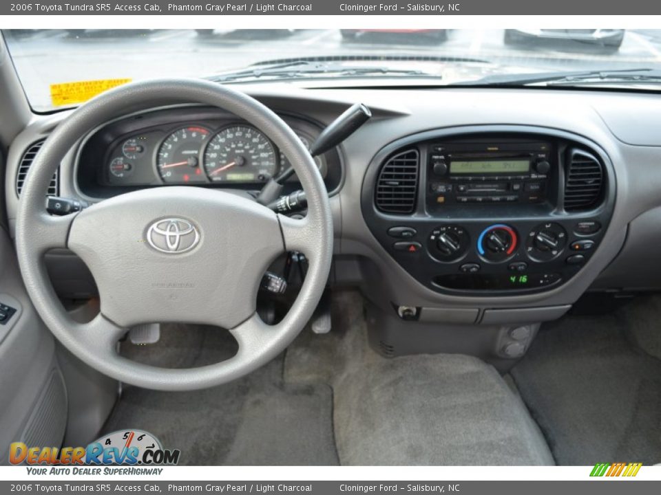 Dashboard of 2006 Toyota Tundra SR5 Access Cab Photo #20