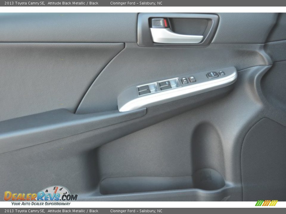 2013 Toyota Camry SE Attitude Black Metallic / Black Photo #8