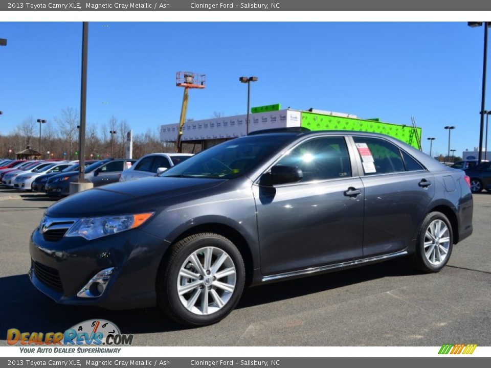 2013 Toyota Camry XLE Magnetic Gray Metallic / Ash Photo #1