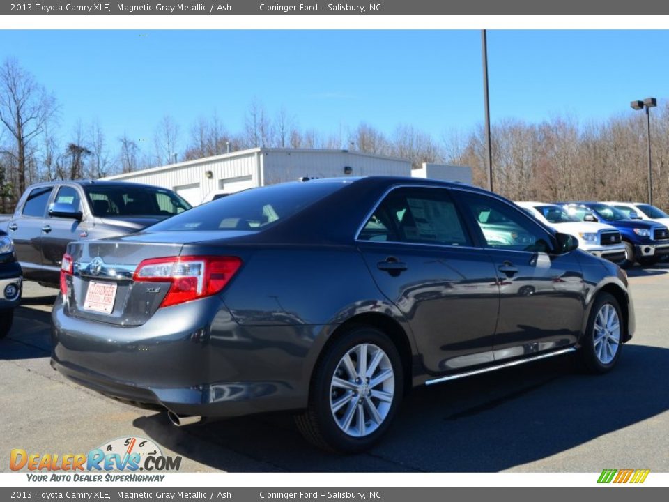2013 Toyota Camry XLE Magnetic Gray Metallic / Ash Photo #5