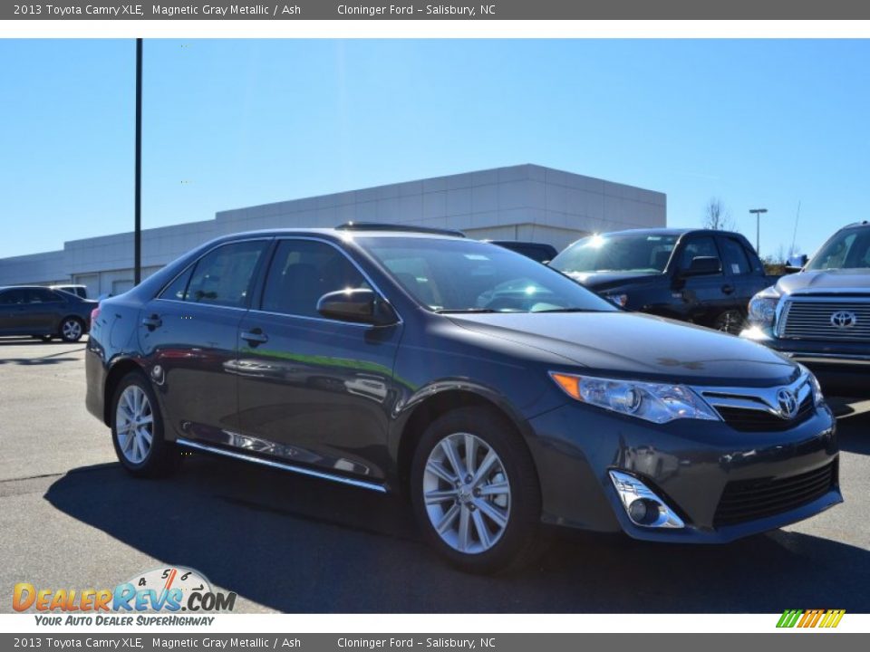 2013 Toyota Camry XLE Magnetic Gray Metallic / Ash Photo #7
