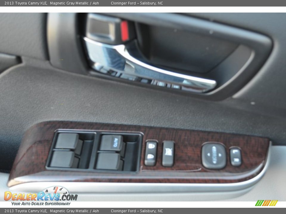 2013 Toyota Camry XLE Magnetic Gray Metallic / Ash Photo #9