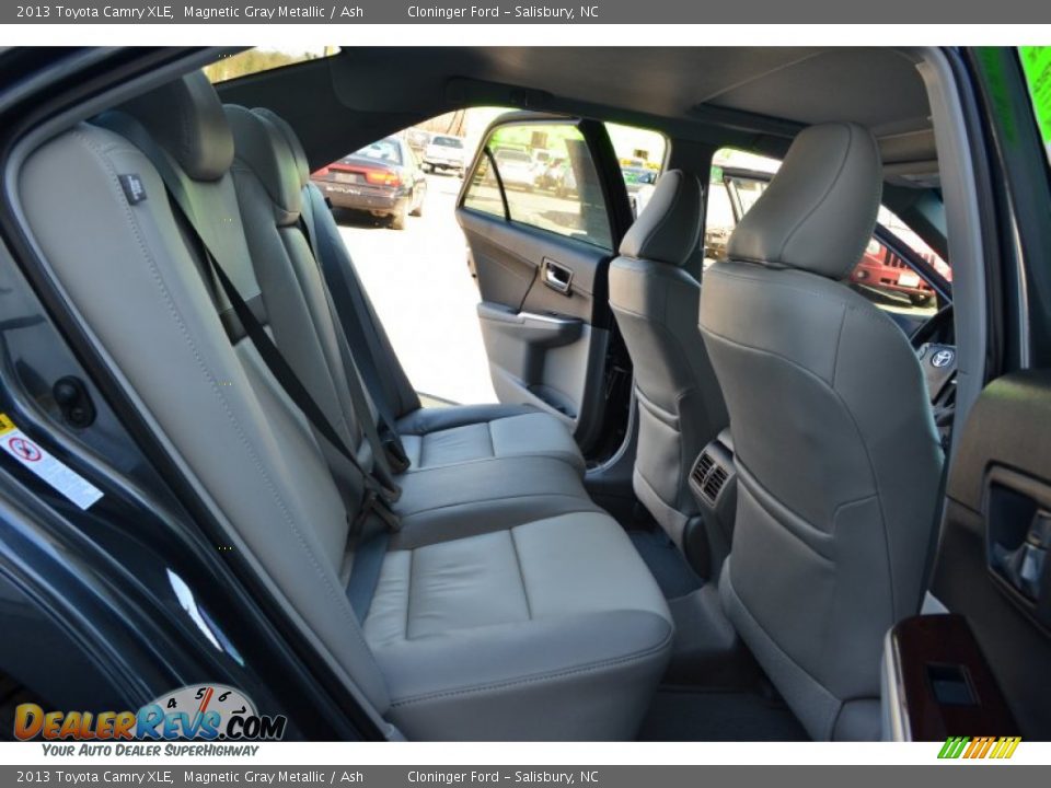 2013 Toyota Camry XLE Magnetic Gray Metallic / Ash Photo #14