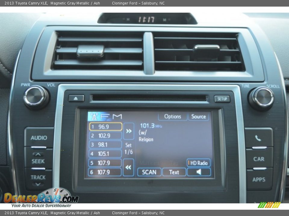 2013 Toyota Camry XLE Magnetic Gray Metallic / Ash Photo #30