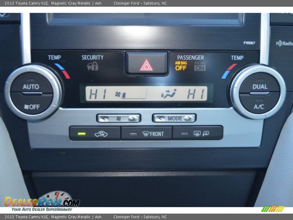 2013 Toyota Camry XLE Magnetic Gray Metallic / Ash Photo #34