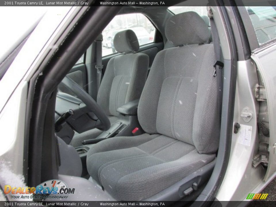 2001 Toyota Camry LE Lunar Mist Metallic / Gray Photo #10
